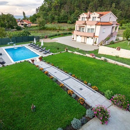 Green Paradise Estate Trilj Εξωτερικό φωτογραφία