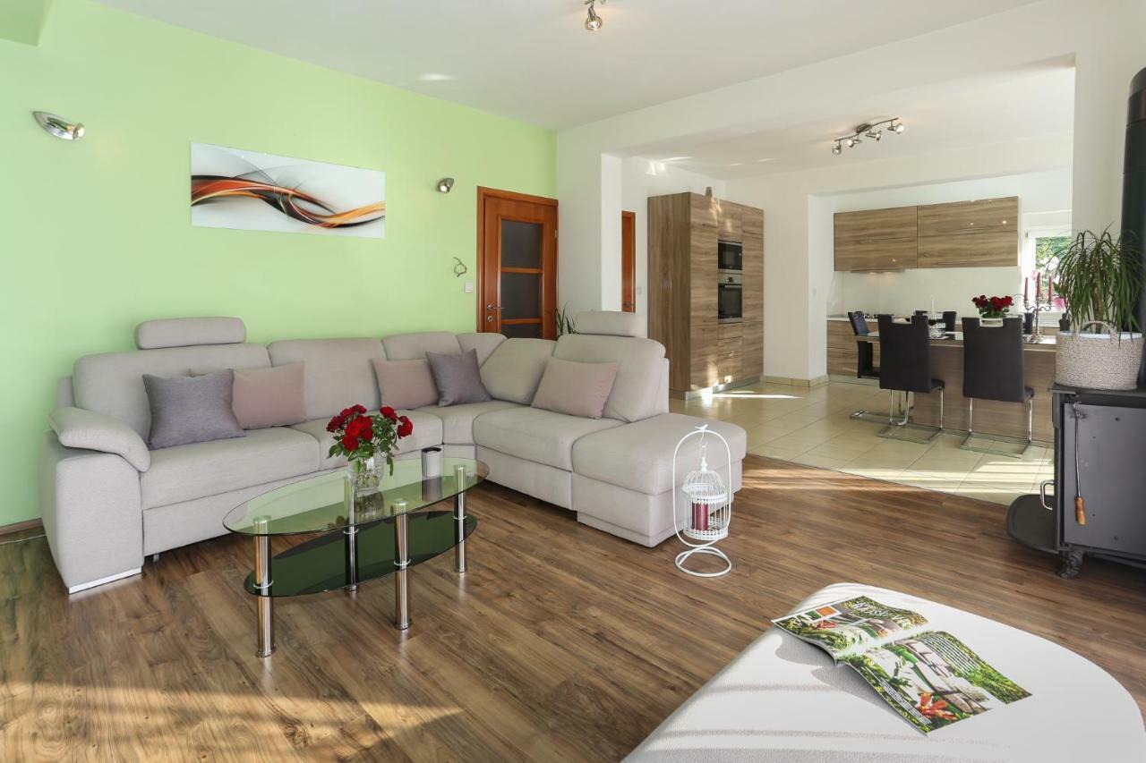 Green Paradise Estate Trilj Εξωτερικό φωτογραφία