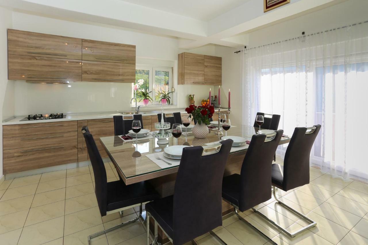 Green Paradise Estate Trilj Εξωτερικό φωτογραφία
