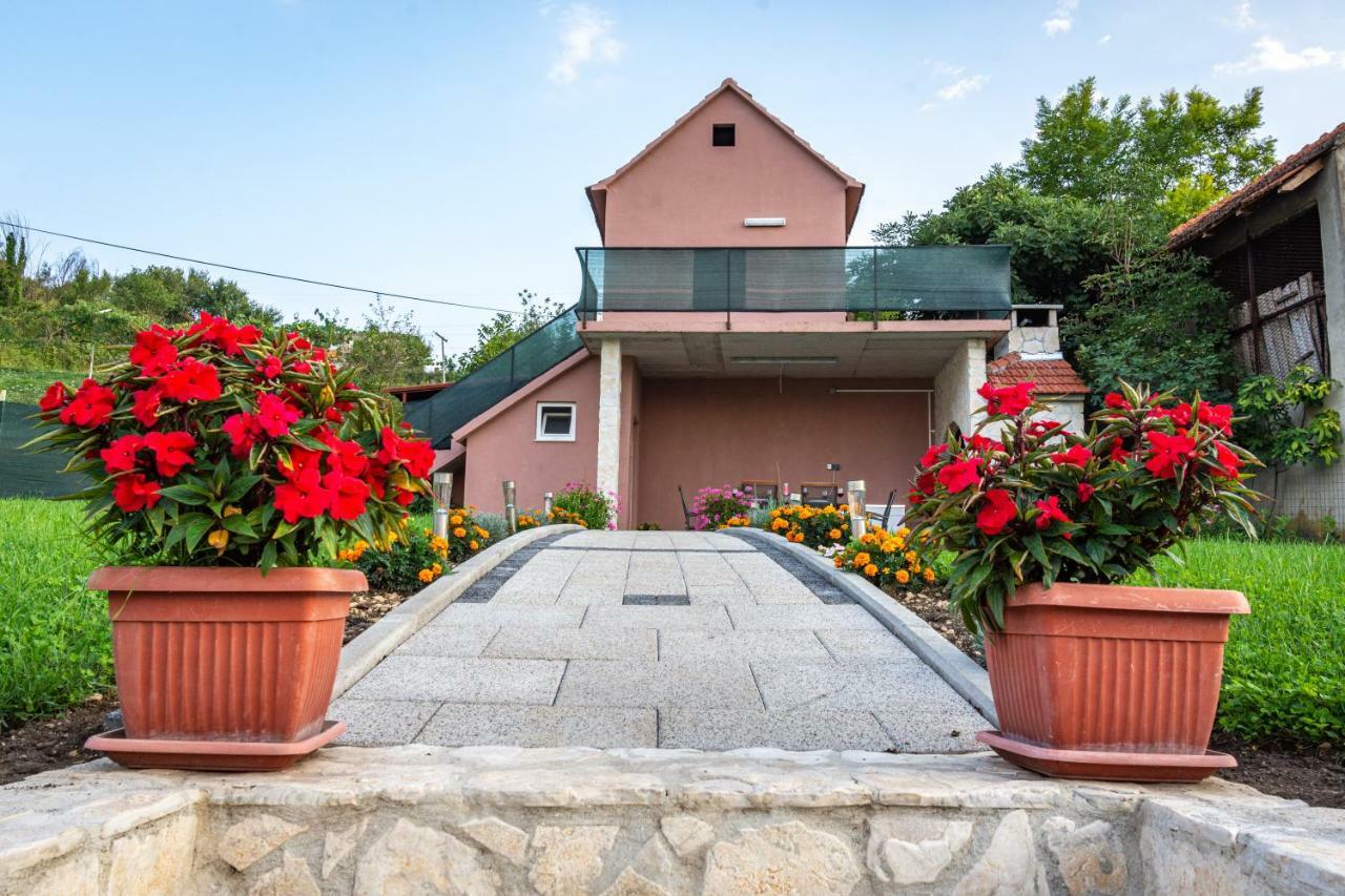 Green Paradise Estate Trilj Εξωτερικό φωτογραφία