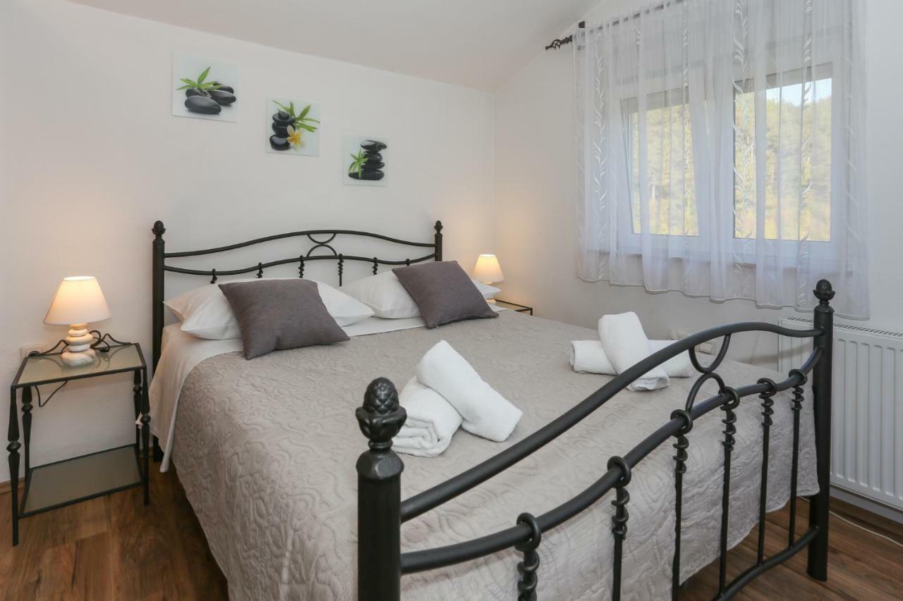 Green Paradise Estate Trilj Εξωτερικό φωτογραφία