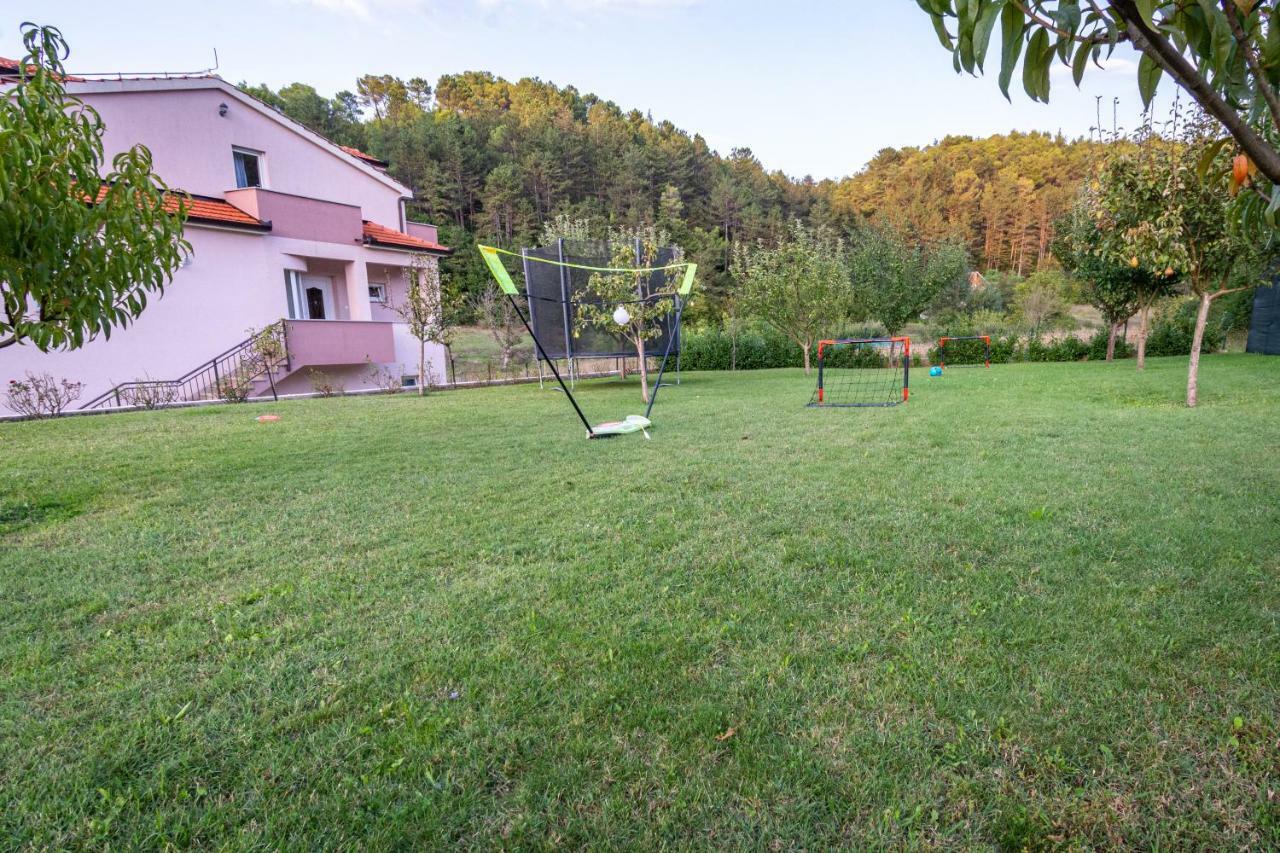 Green Paradise Estate Trilj Εξωτερικό φωτογραφία